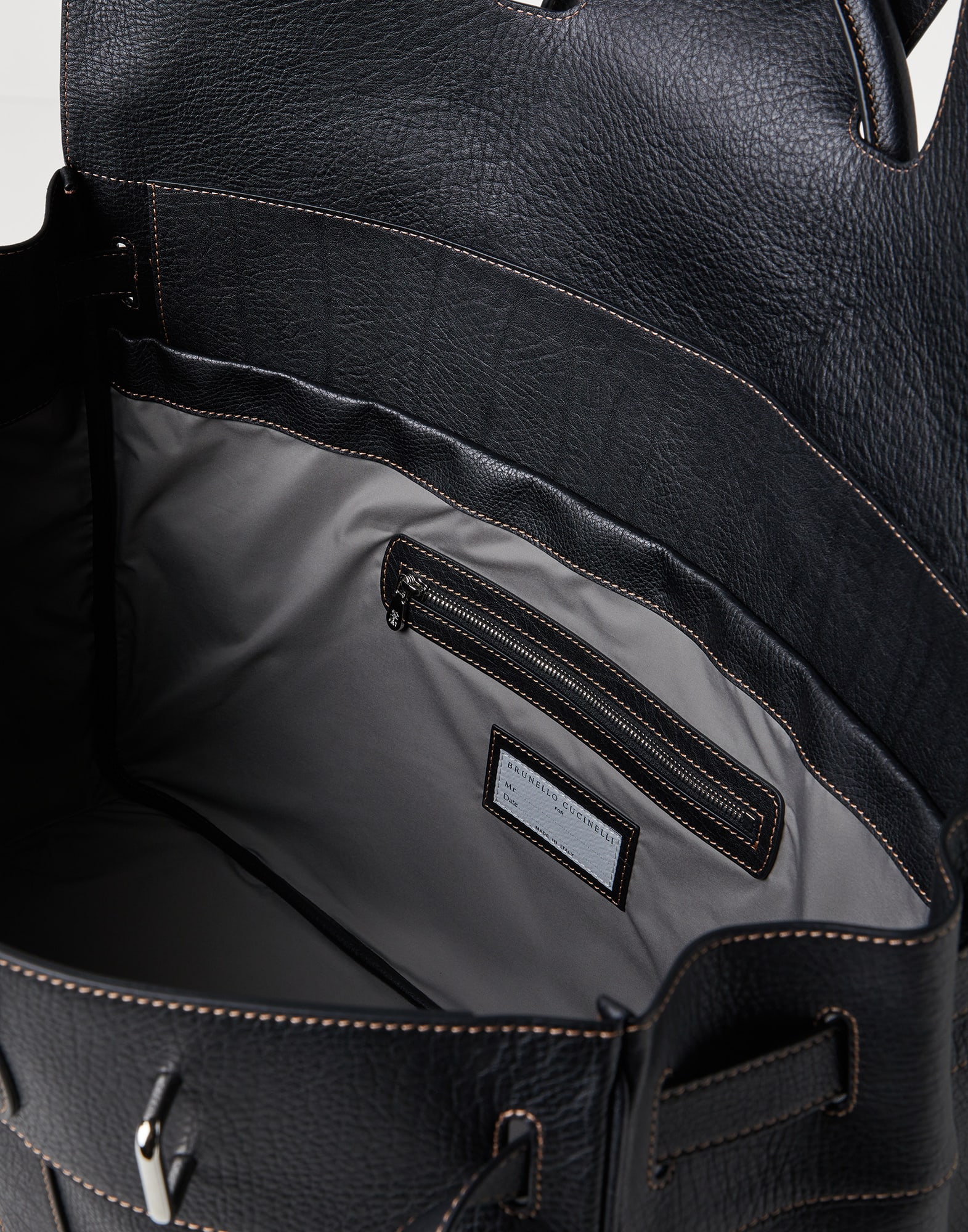 Travel Bag - Full look - View Full Screen