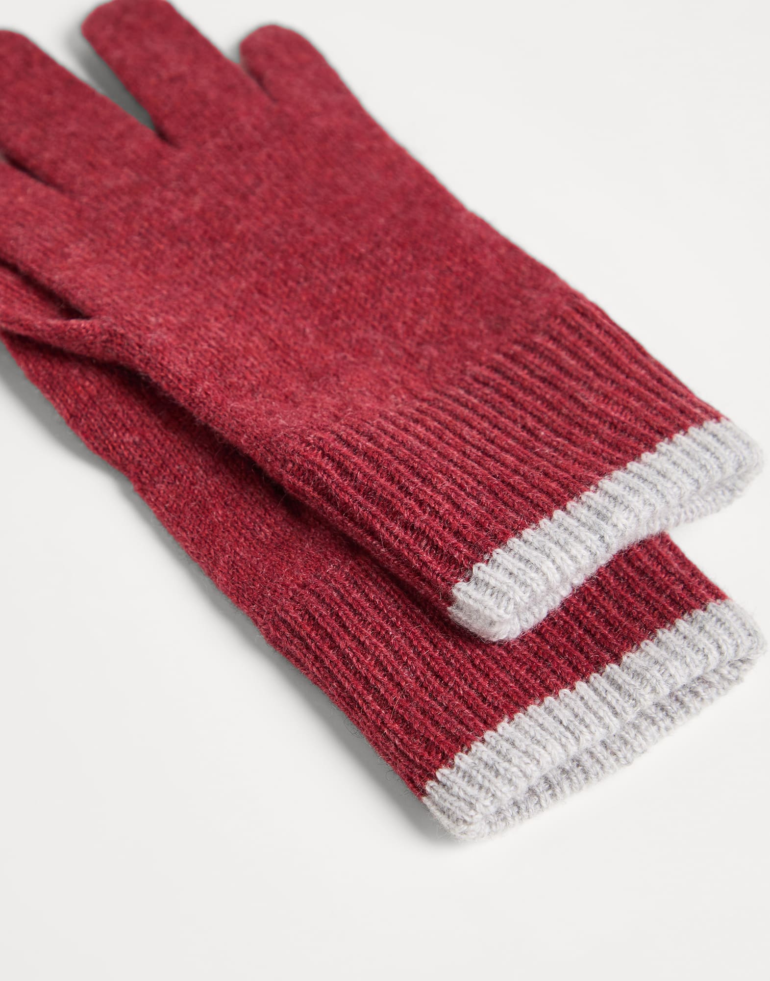 Gloves & Scarves - Detail view - View Full Screen