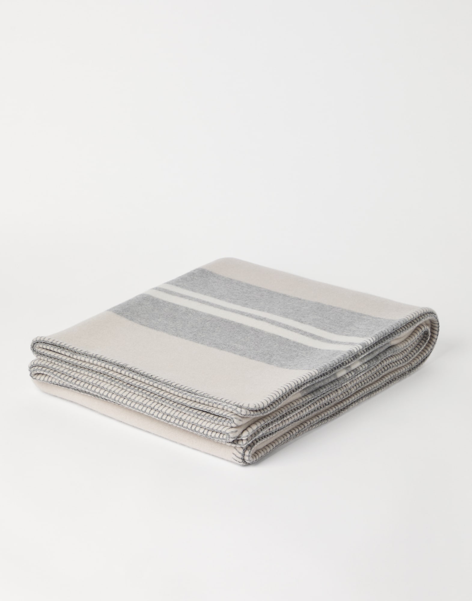 Vicuña Wool Throws - Back view - View Full Screen