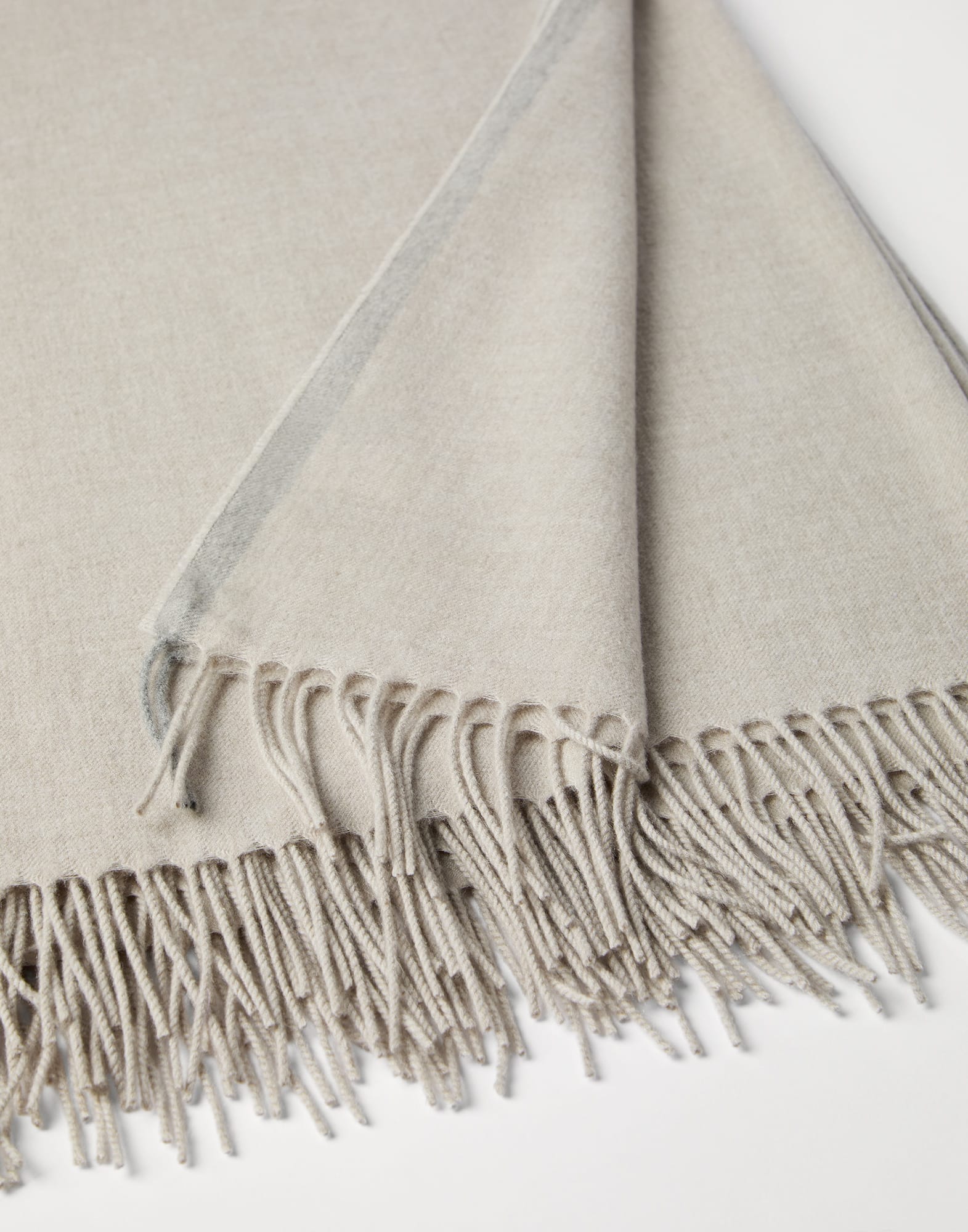Cashmere Throw - Detail view - View Full Screen
