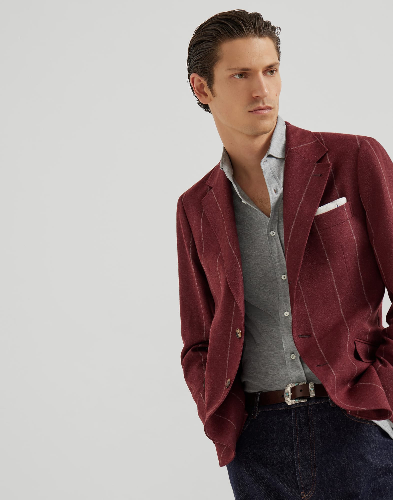 Easy - Editorial view - View Full Screen