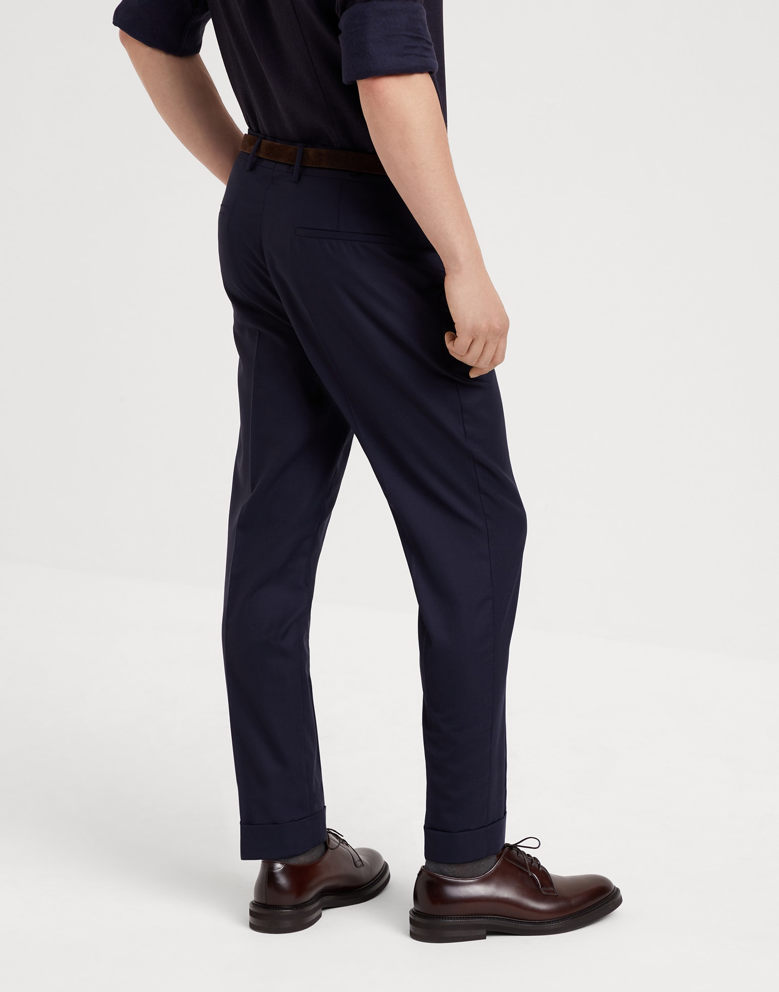 Pantalone con Pince - Vista retro - Visualizza a schermo intero