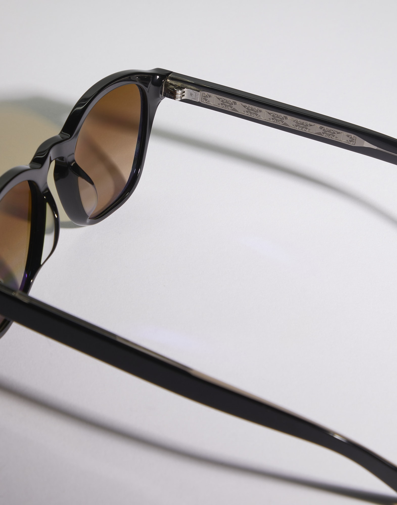 Acetate - Detail view - View Full Screen
