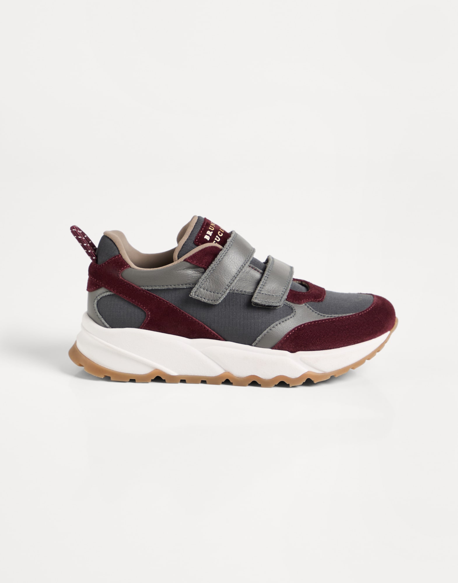 Sneakers - Full look - View Full Screen