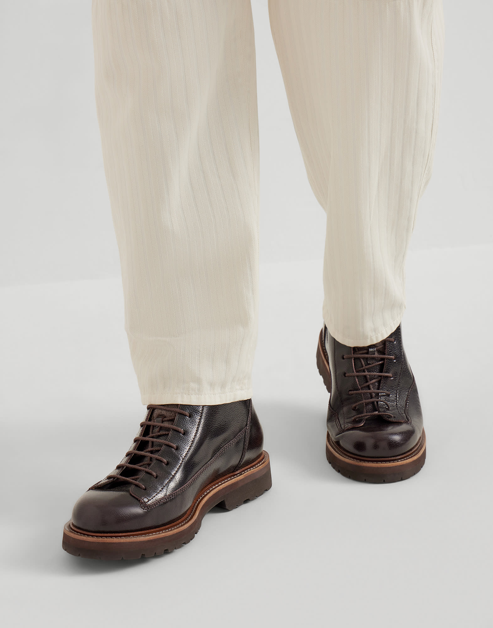 Stringate - Vista editoriale - Visualizza a schermo intero