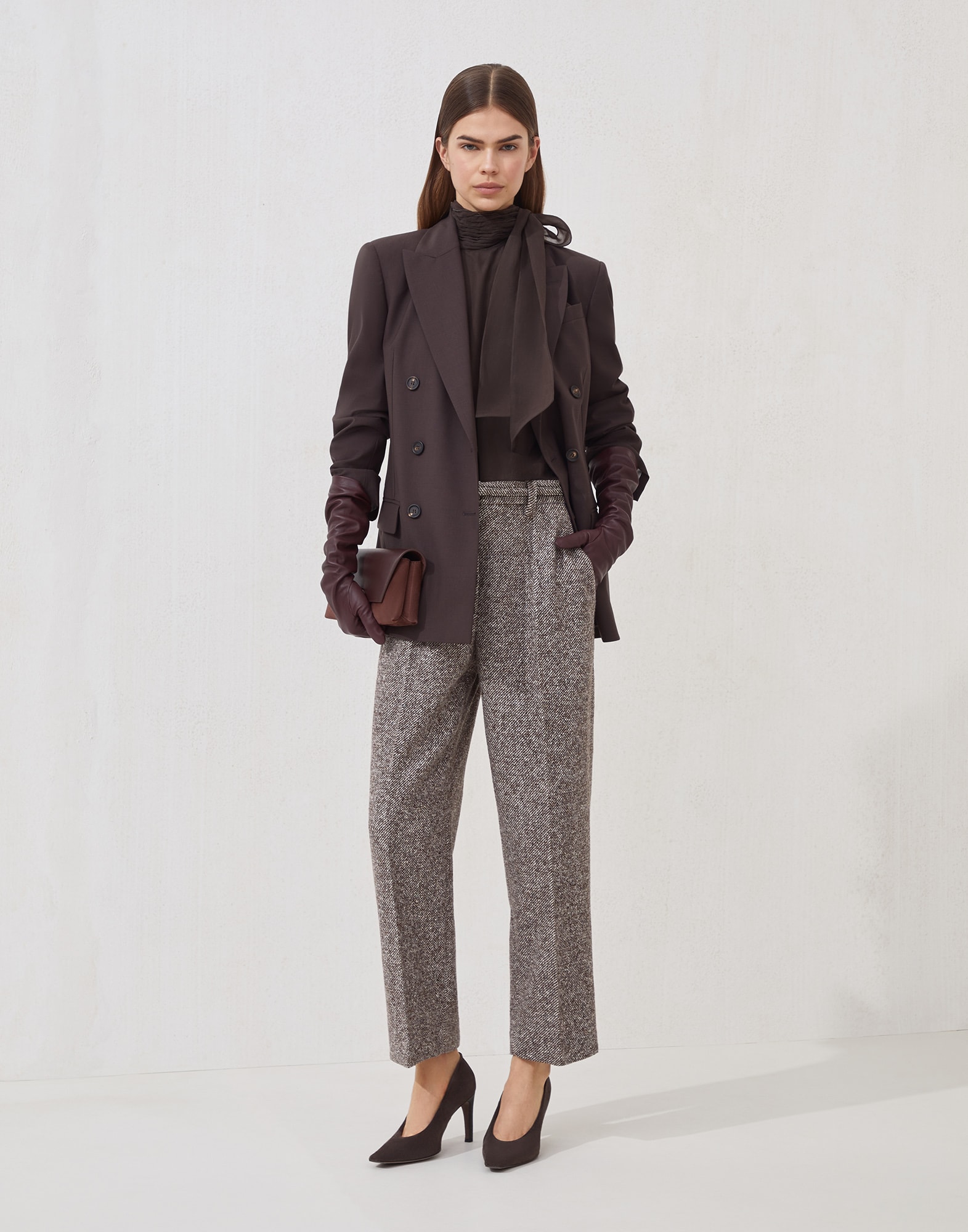 252WOUTFITCS125 image number 0