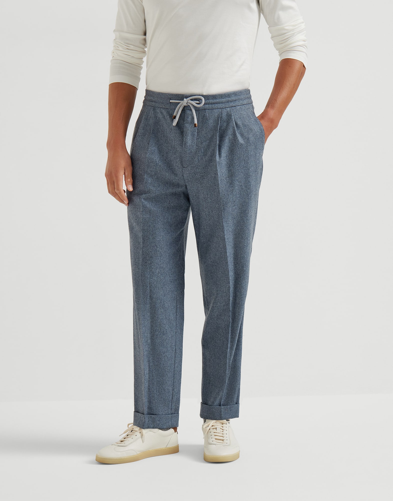 Pantalone con Pince - Vista frontale - Visualizza a schermo intero