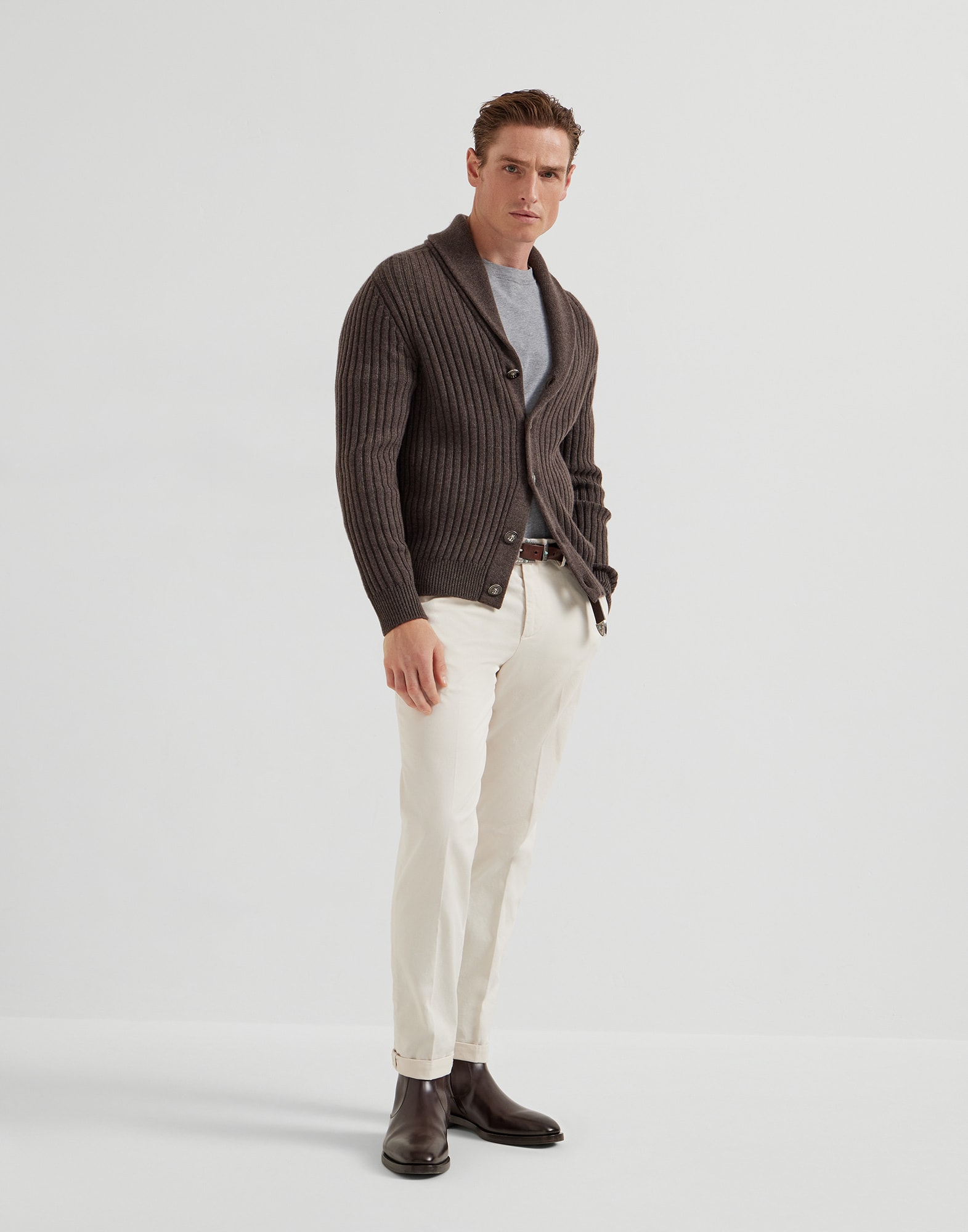 252MOUTFITCS233 image number 0