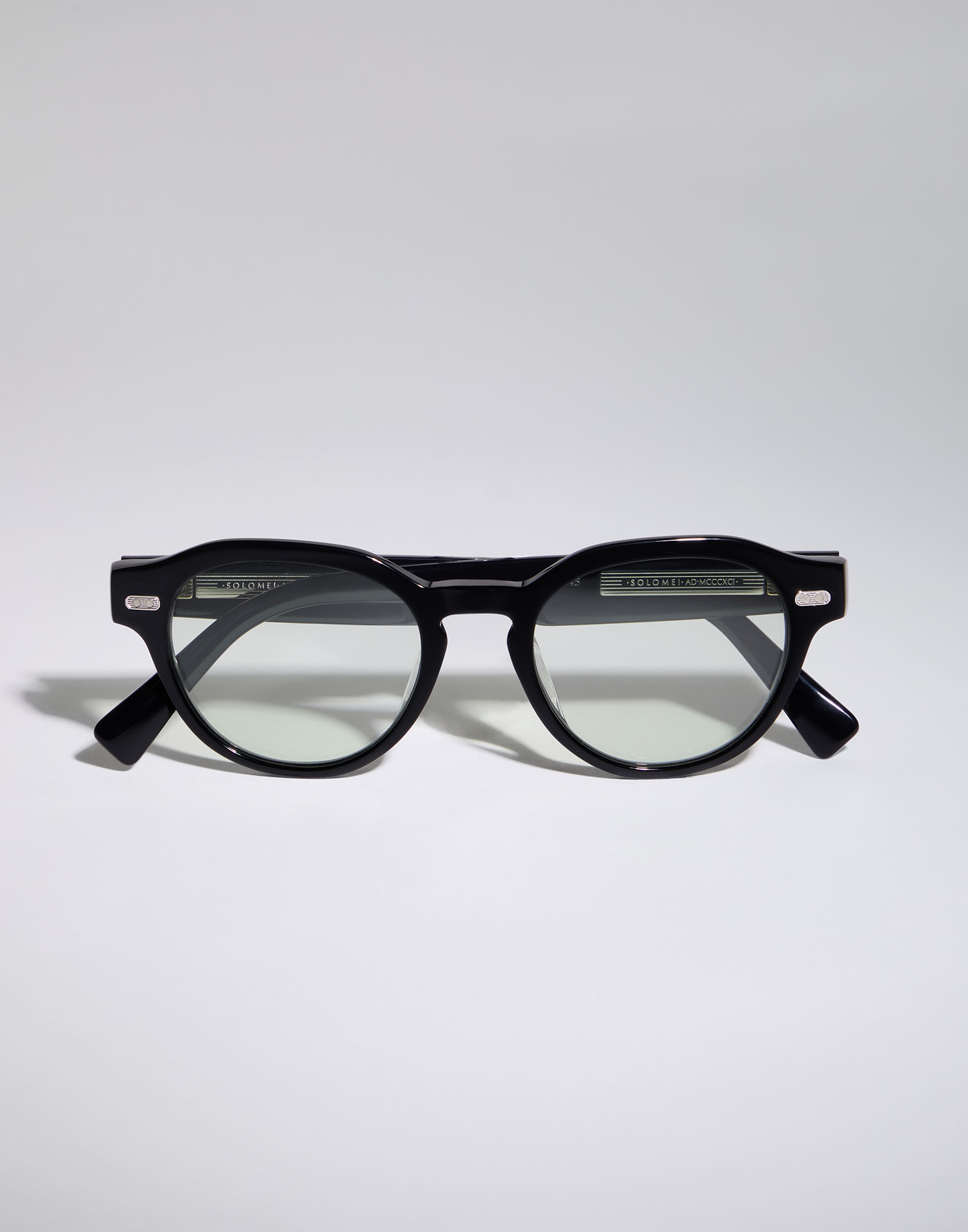 Acetate - Front view - View Full Screen