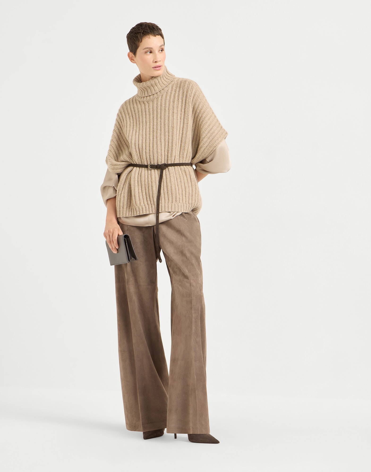 252WOUTFITOTTOBRE01 image number 0