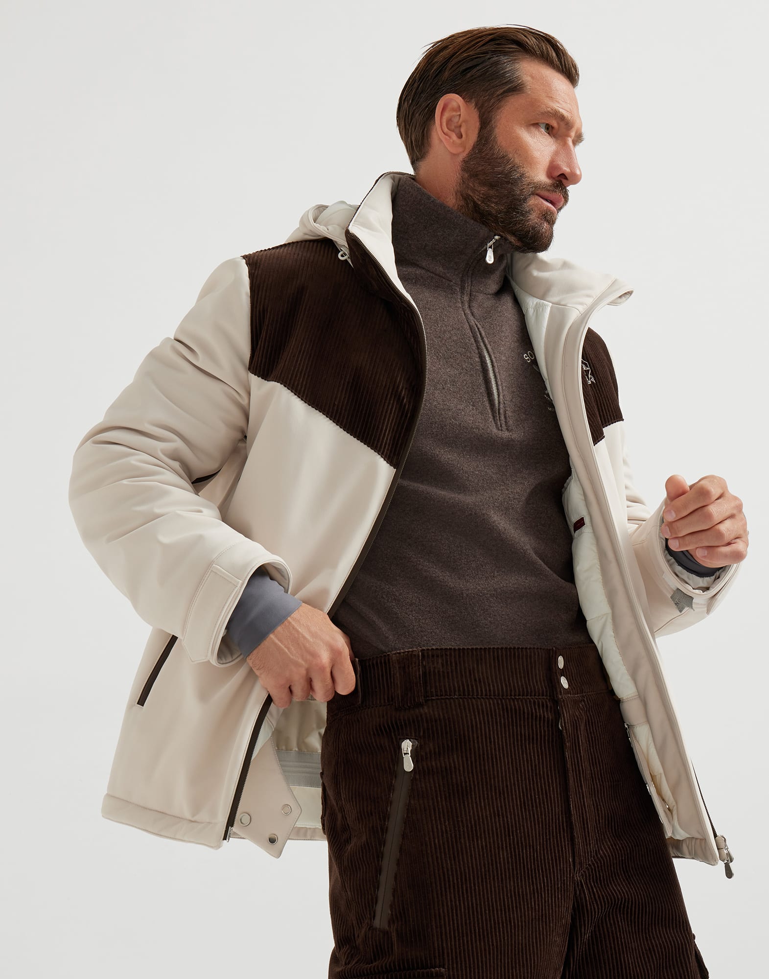 Outerwear Mountain - Vista editoriale - Visualizza a schermo intero