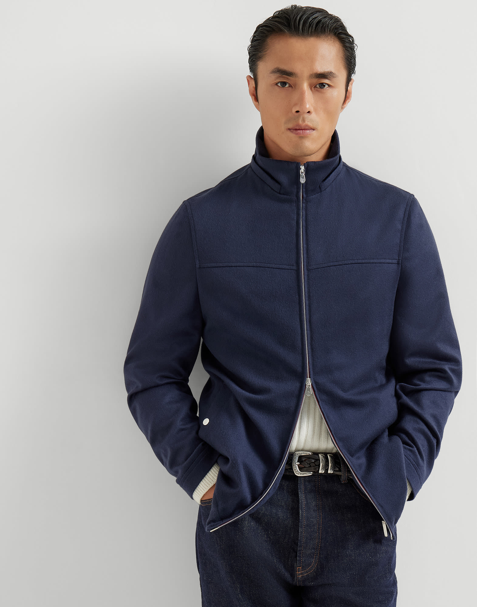 Outerwear-Jacke - Editorial-Ansicht - Vollbildmodus