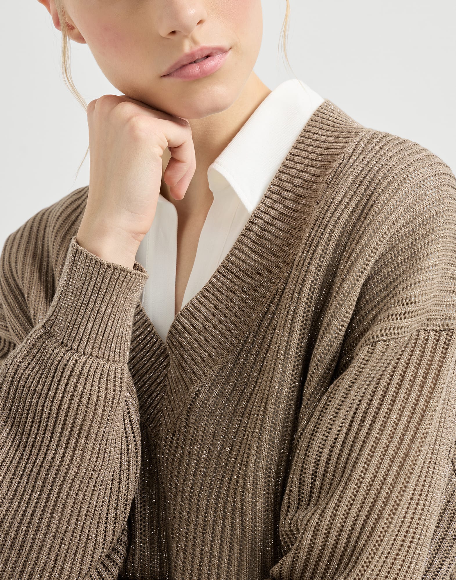 V-neck - Detail view - View Full Screen