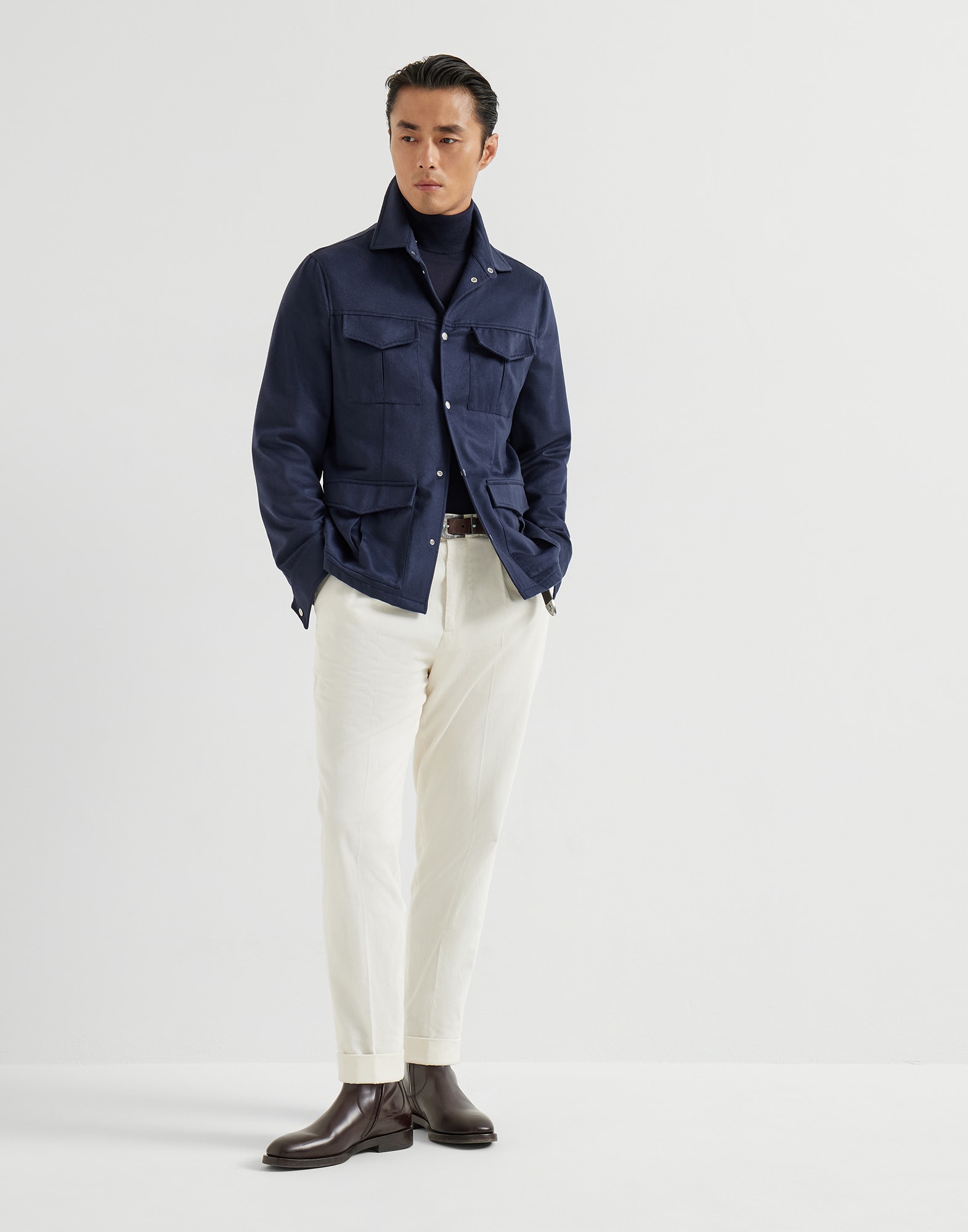 Pantalone Flat - Vista look completo - Visualizza a schermo intero