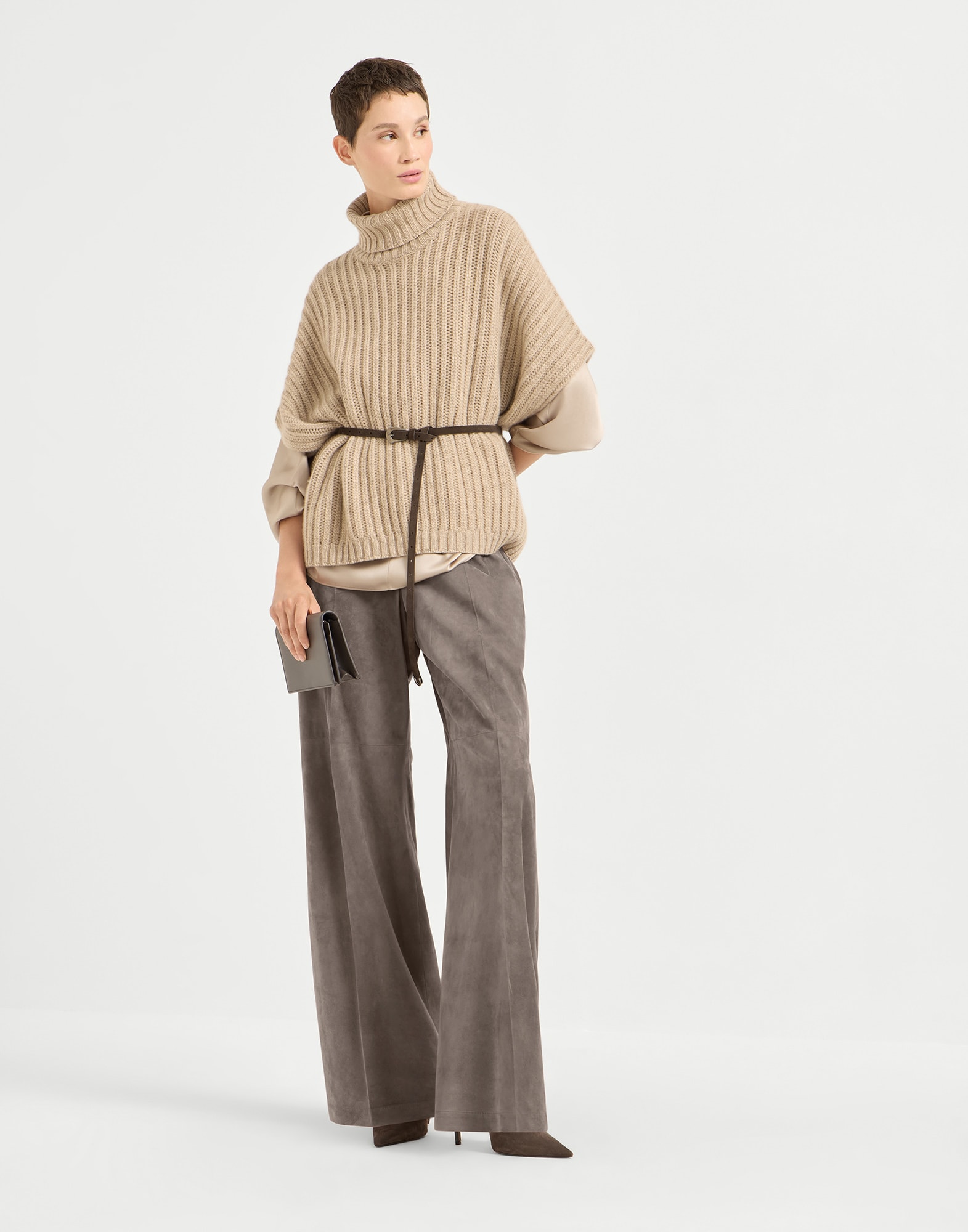 T-Shirt Maniche Lunghe - Vista look completo - Visualizza a schermo intero