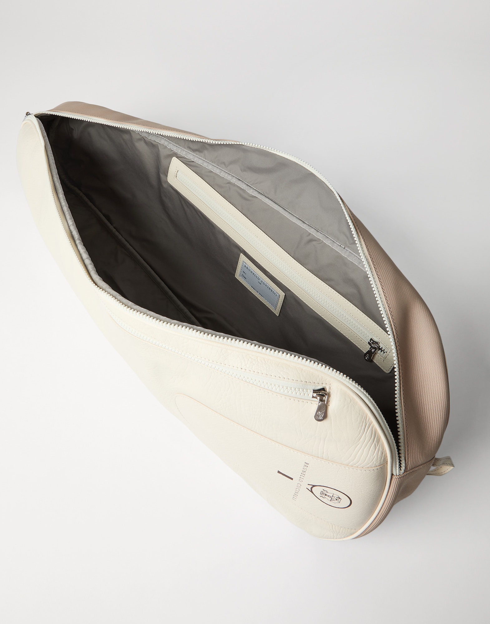 Leisure Bag - Full look - View Full Screen