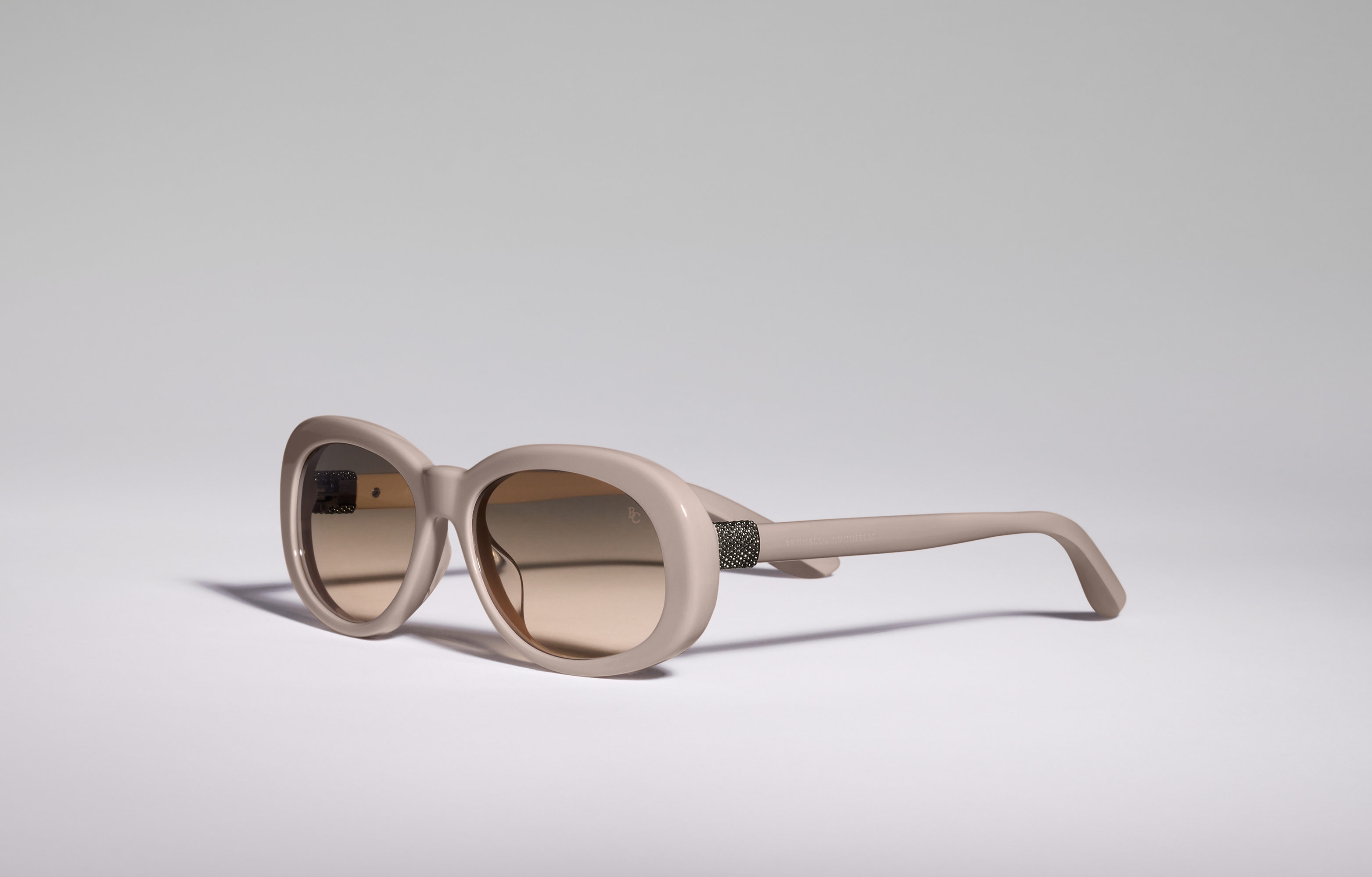 Acetate - Horizontal view - View Full Screen