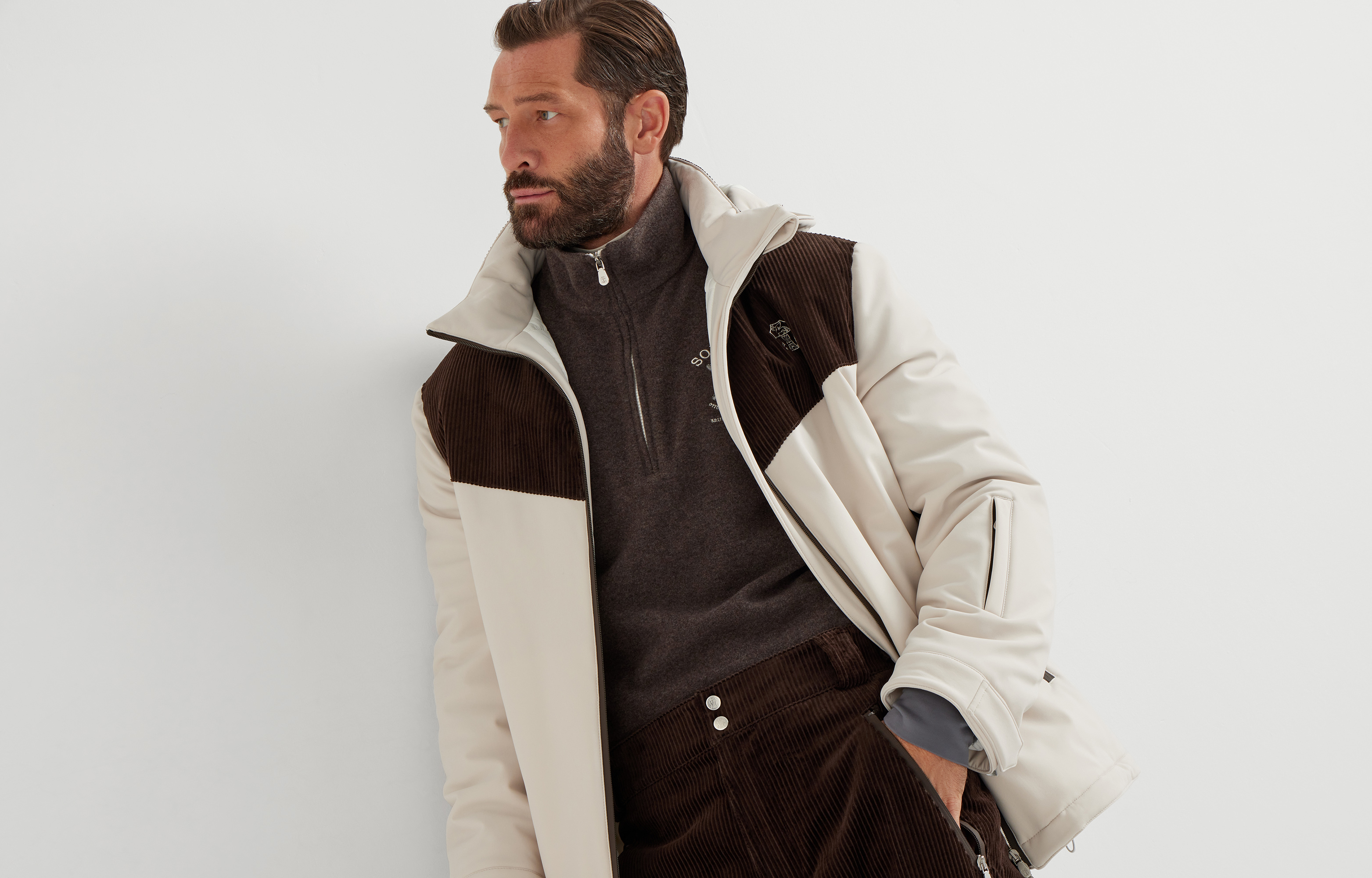 Vêtements Outerwear Mountain - Vue horizontale - Afficher en plein écran