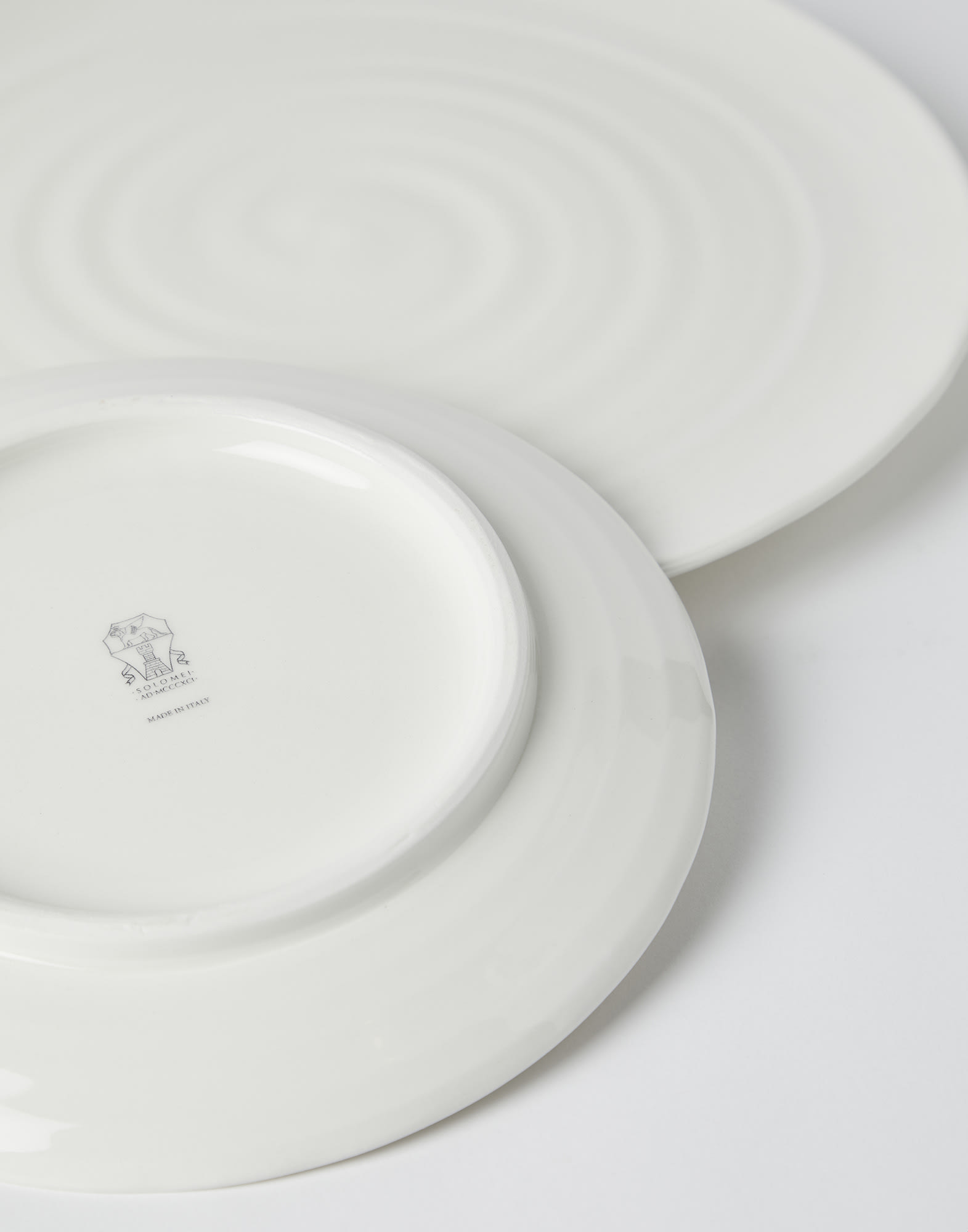 Dinnerware - Detail view