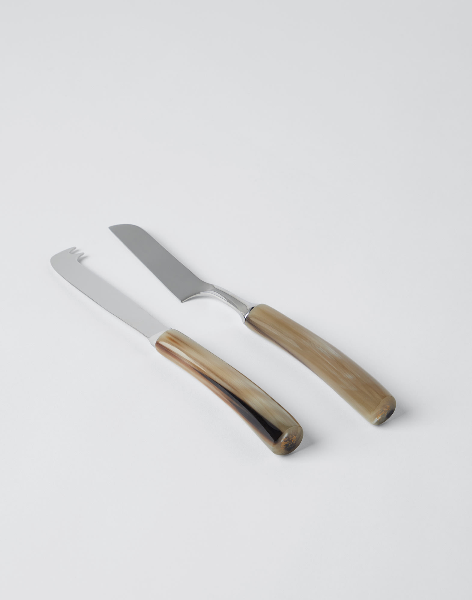 2-piece cheese cutlery set Natural Horn Lifestyle - Brunello Cucinelli