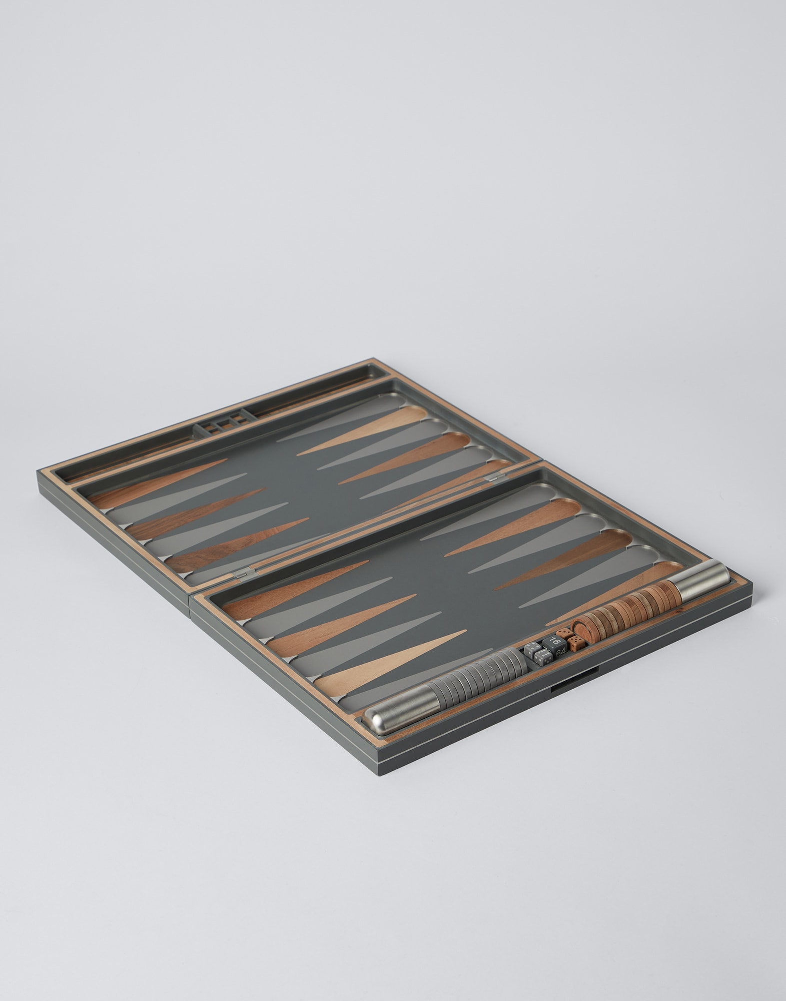 Backgammon set Dark Grey Lifestyle - Brunello Cucinelli