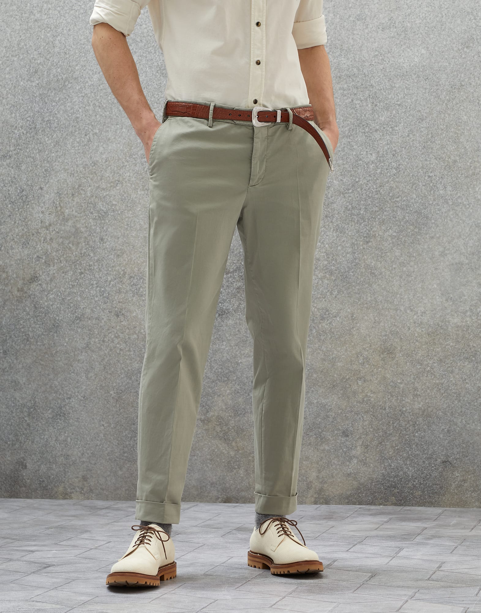 Pantalón de gabardina posteñido Salvia Hombre - Brunello Cucinelli