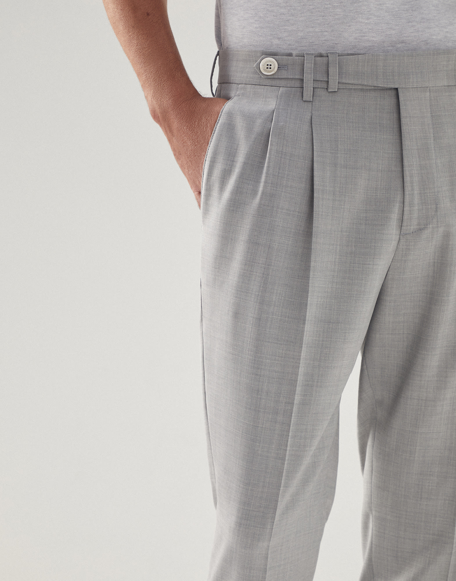 Sartorial Double Pleated Linen Trousers Sand  Benevento Trouser Makers   BENEVENTO