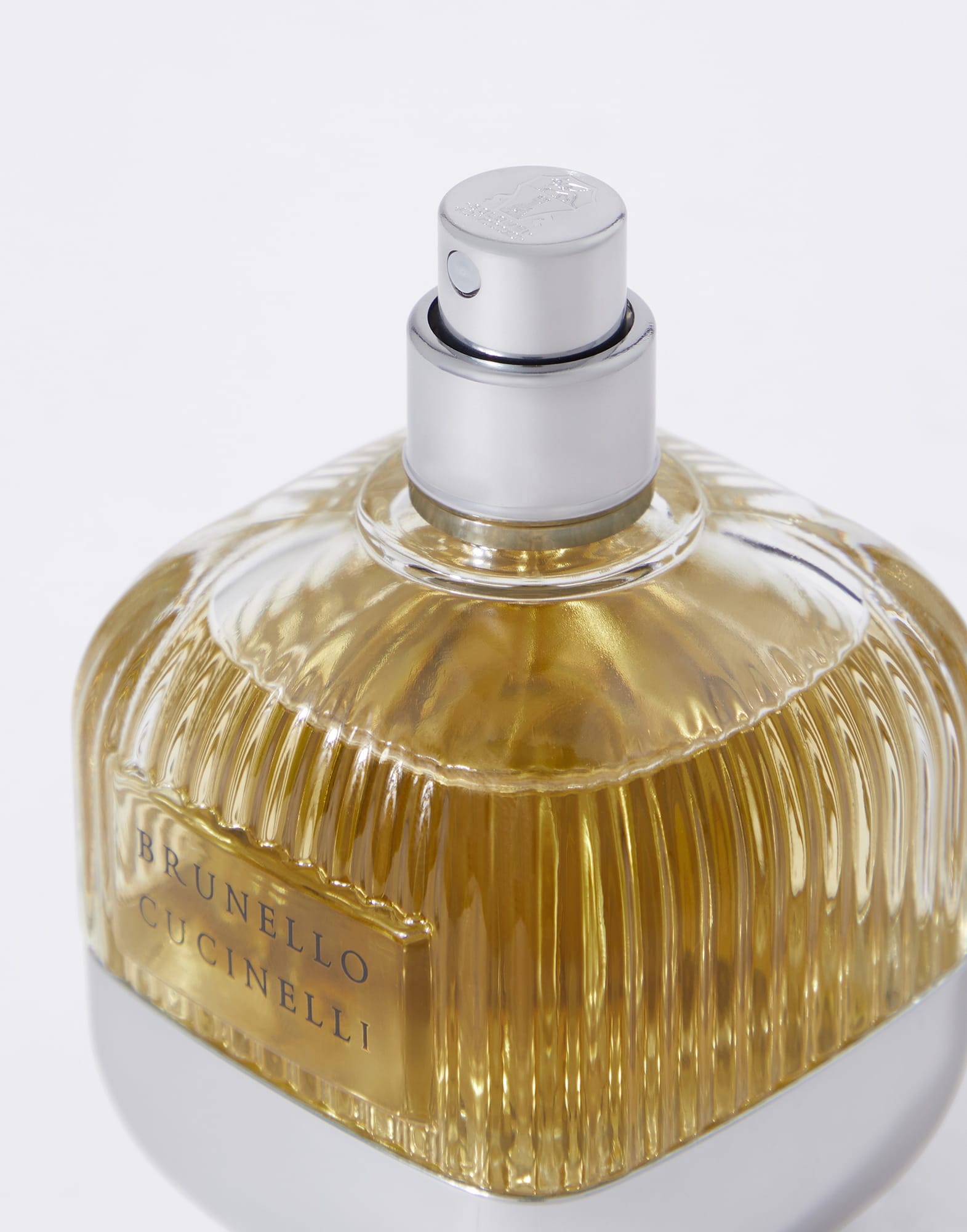 Brunello Cucinelli entra no universo da perfumaria