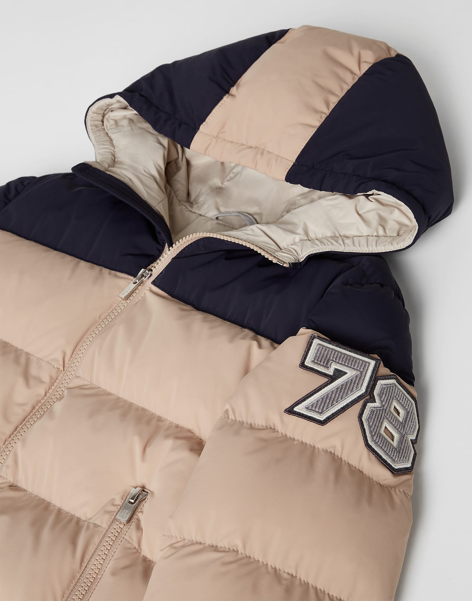 Down Jacket - Detail view