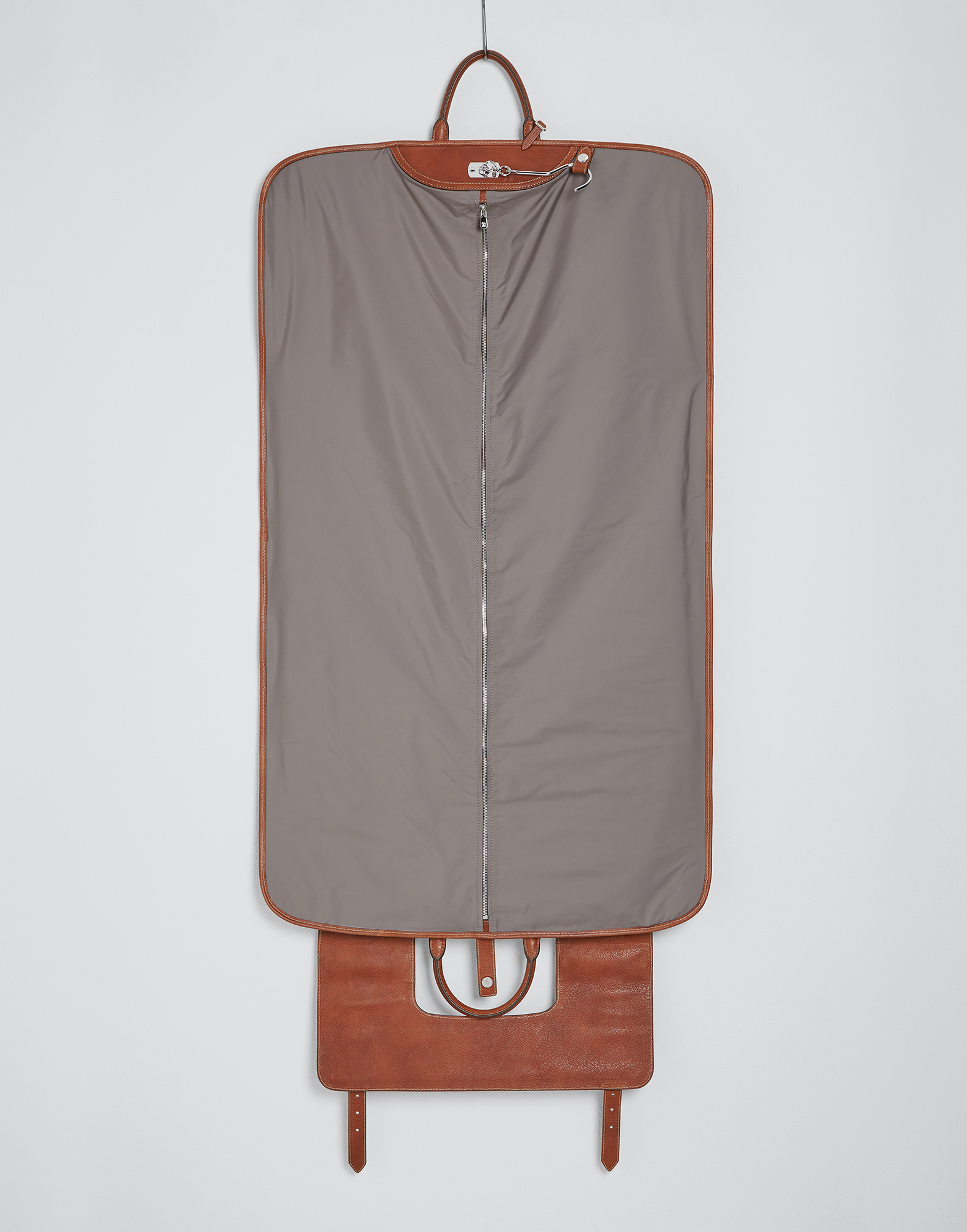 Suit Bag - Full look