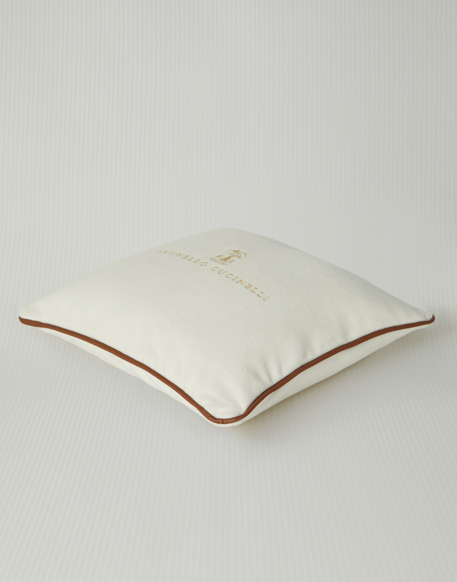 Grand coussin « Winter in White »