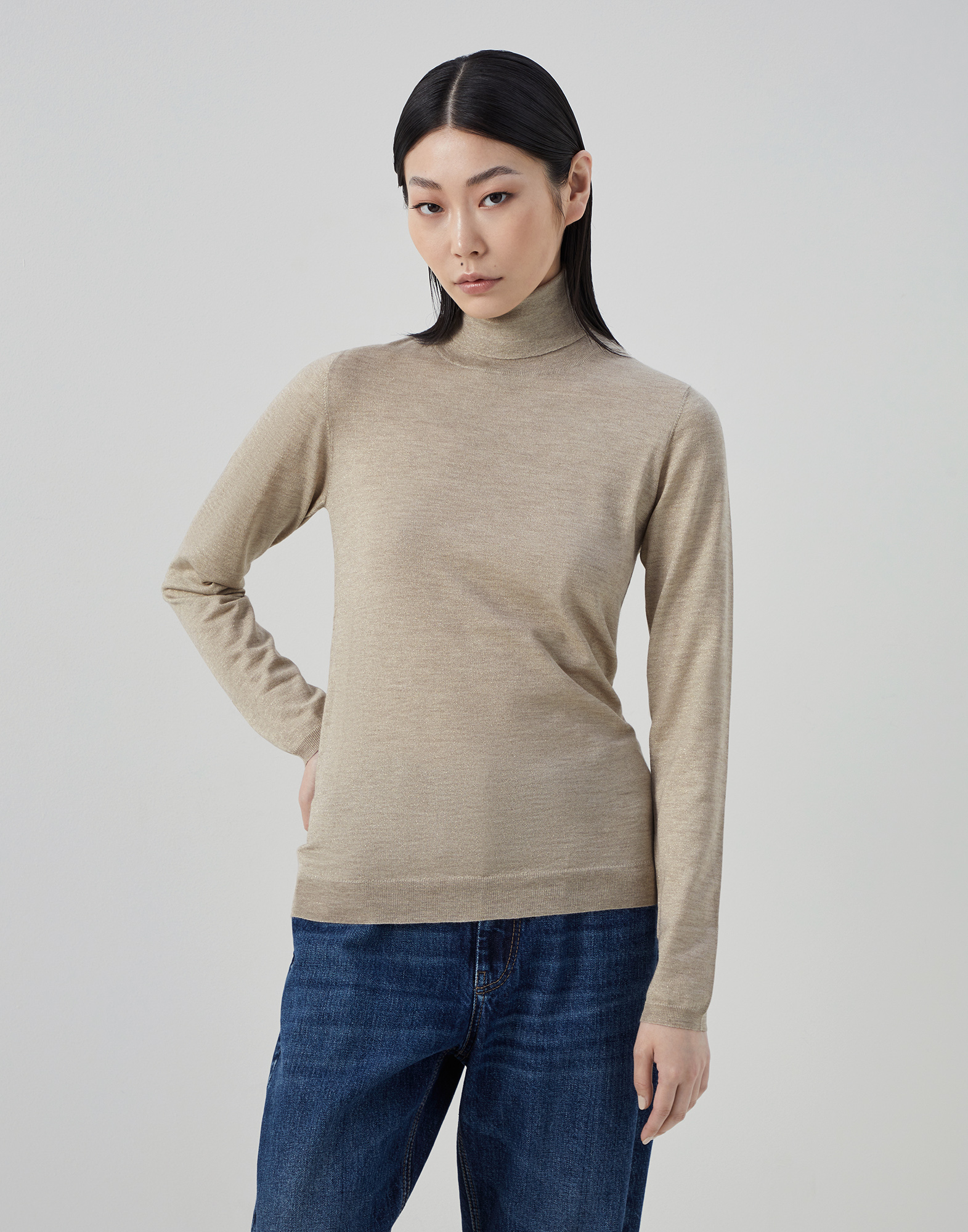 Lightweight turtleneck 2025 sweater women's